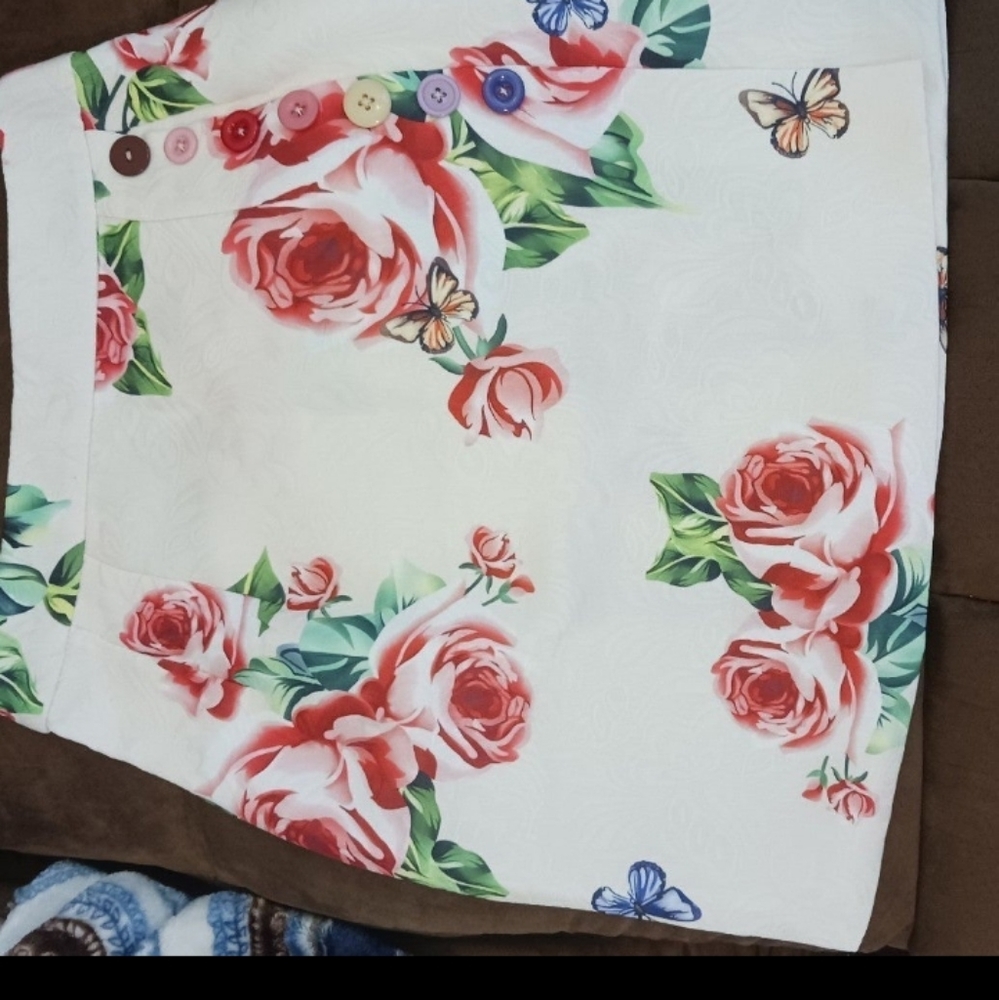 Rose pattern mini skirt small